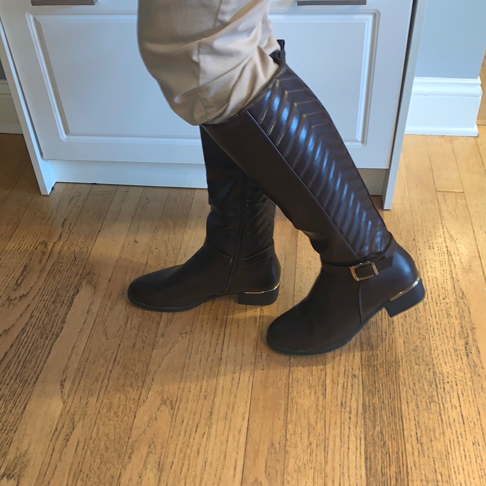 Boots sz 10 dark brown